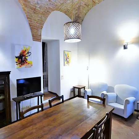 Cosy In With Private Terrace Apartman